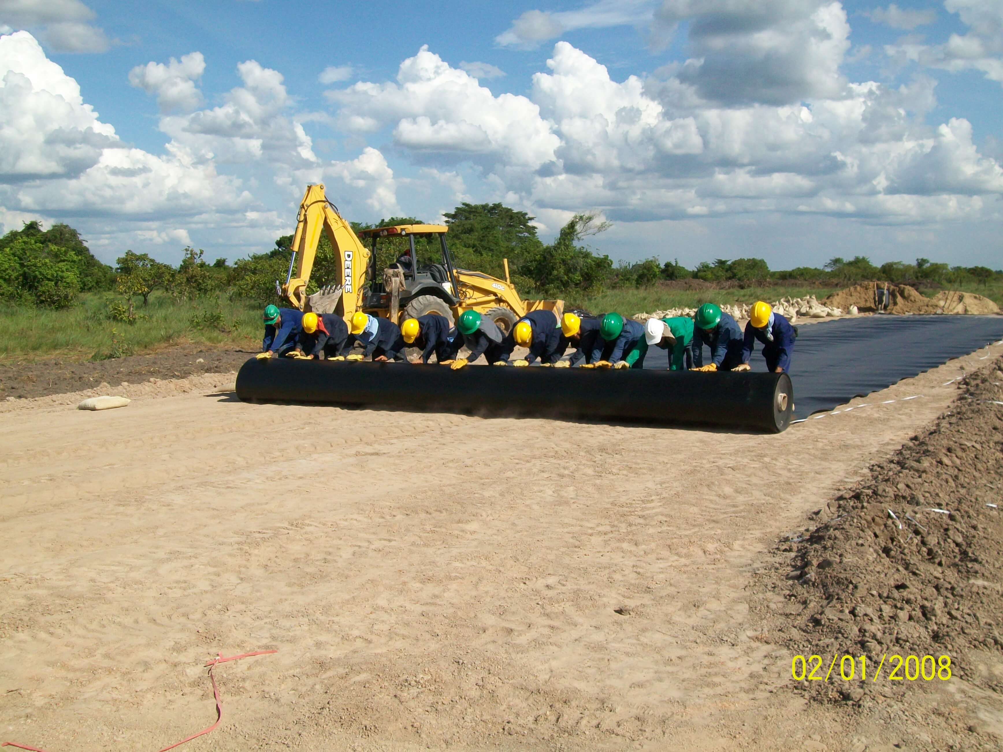 Puentes y Carreteras/Construcción Vía Petrolera Dorotea 16