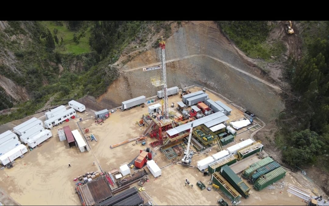Puentes y Carreteras/Construcción Locación Petrolera 7