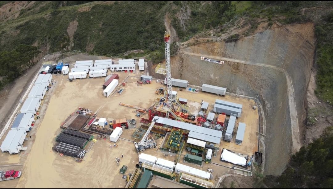 Puentes y Carreteras/Construcción Locación Petrolera 2