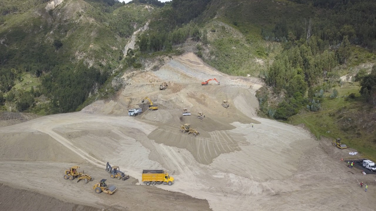 Puentes y Carreteras/Construcción Locación Petrolera 10