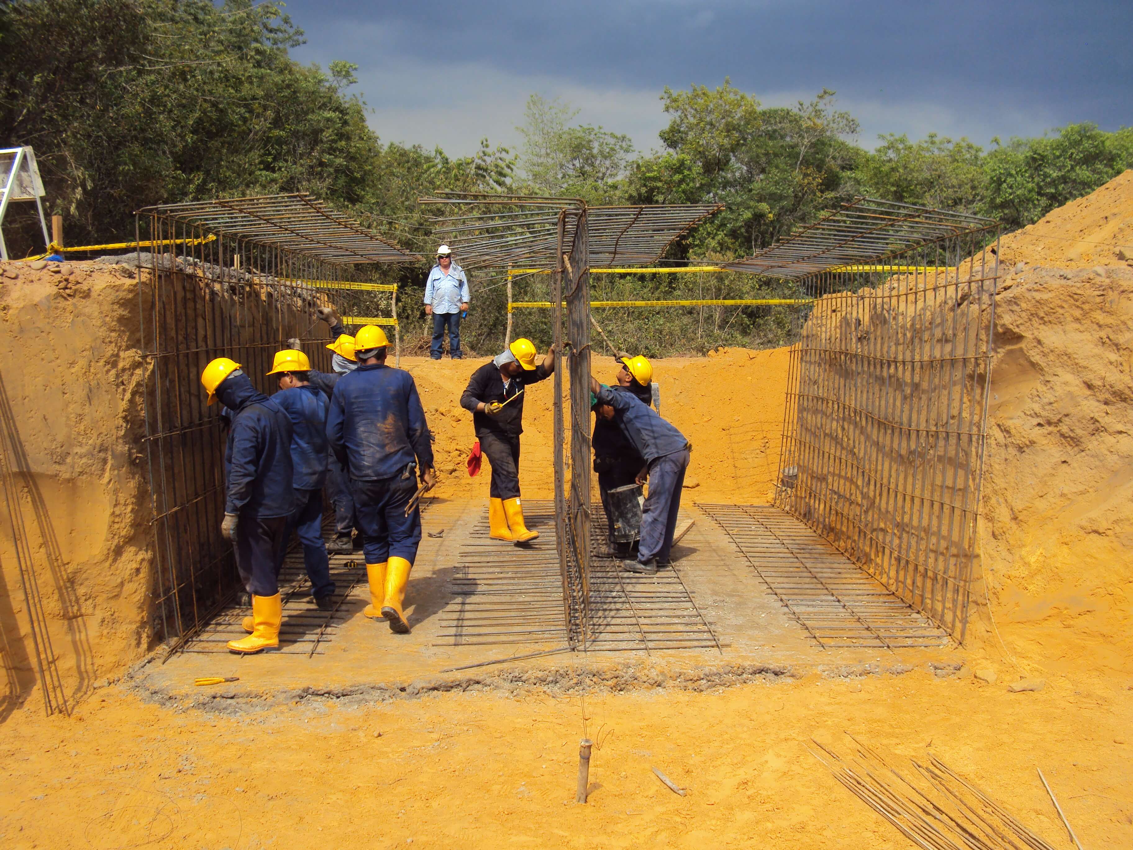 Puentes y Carreteras/Construcción Box Coulvert Llanos