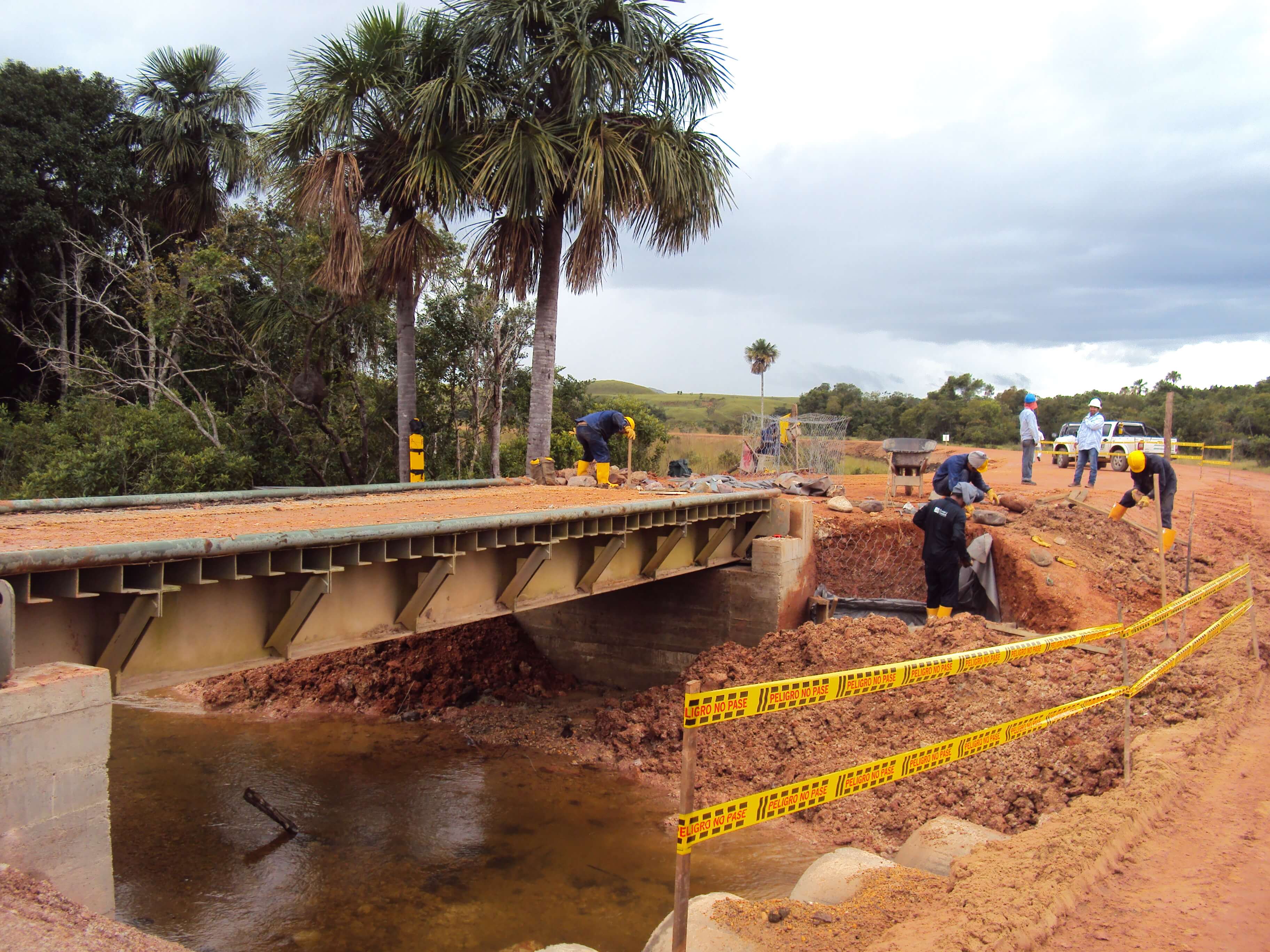 Puentes y Carreteras/Construcción Puente Puente Fijo Vía Acceso Llano 14