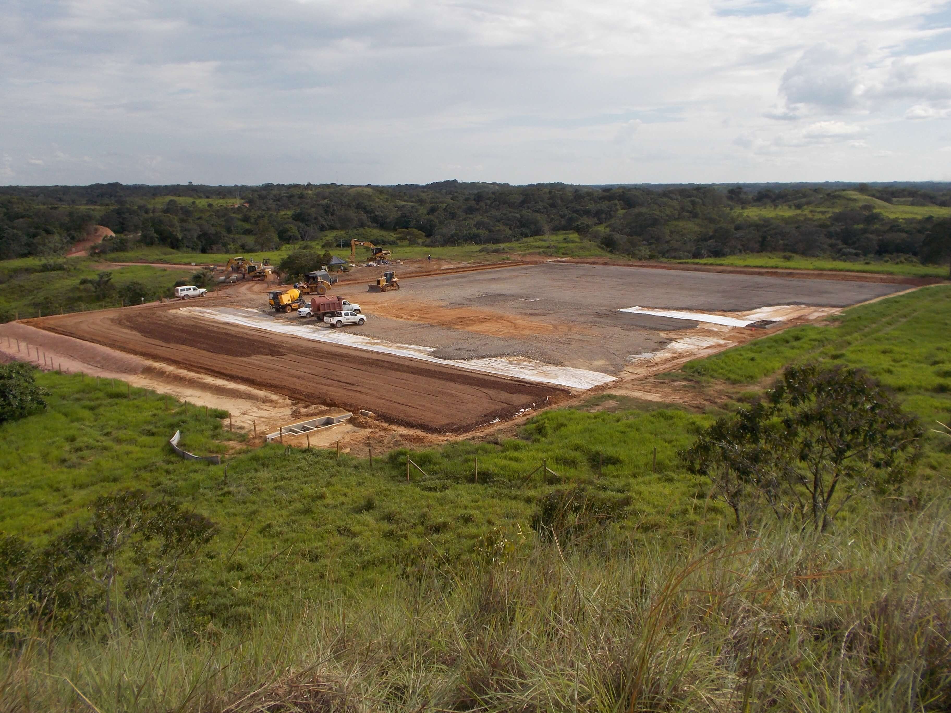 Puentes y Carreteras/Construcción Concretos Locación Llanos 