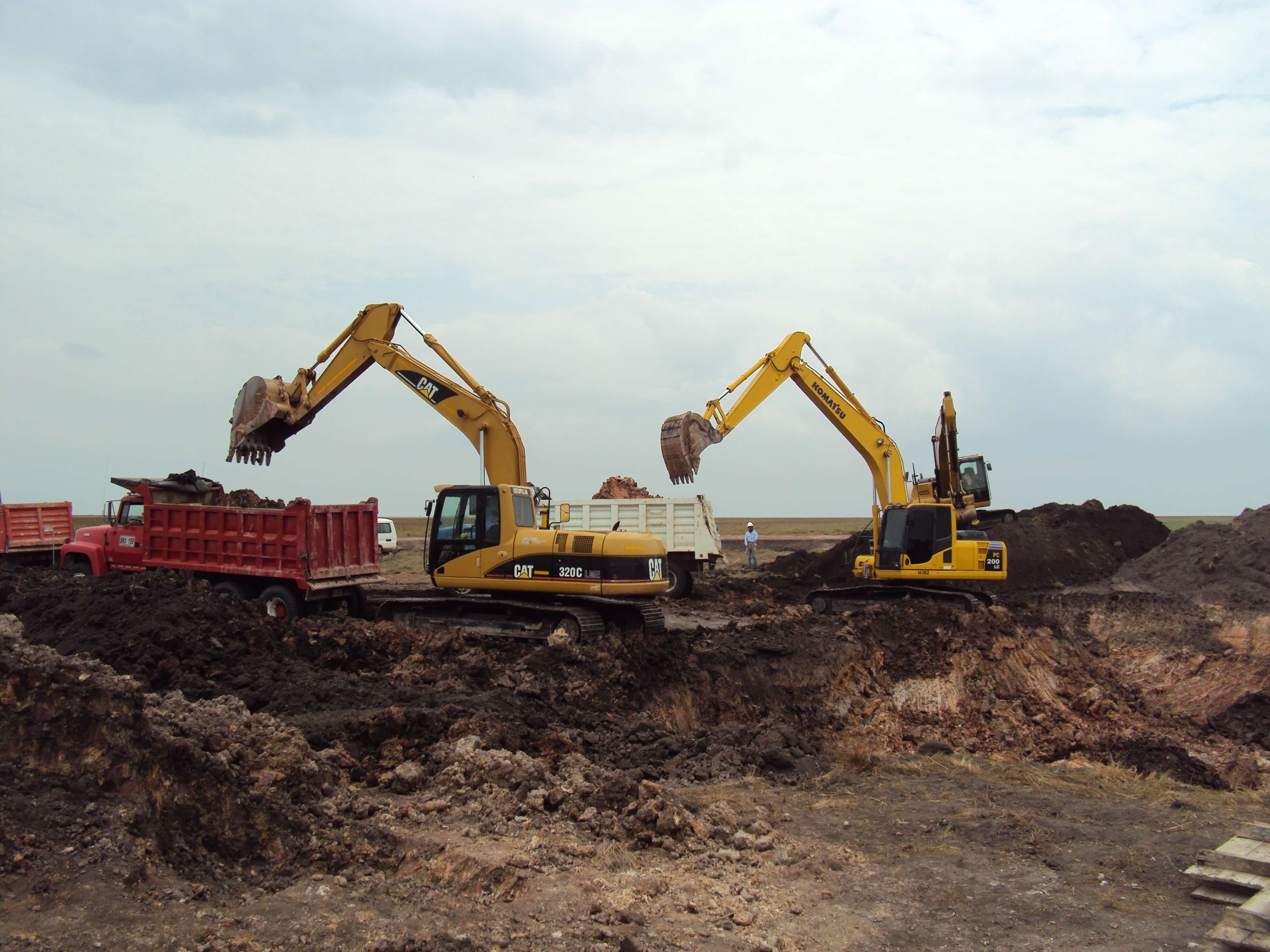 Puentes y Carreteras/Construcción Vía Petrolera Dorotea 9