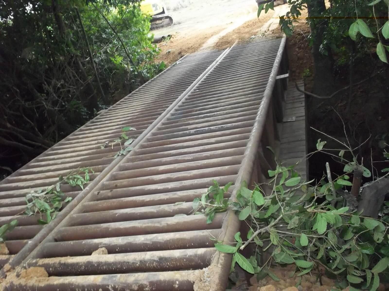 Puentes y Carreteras/Construcción Puente Provisional 2